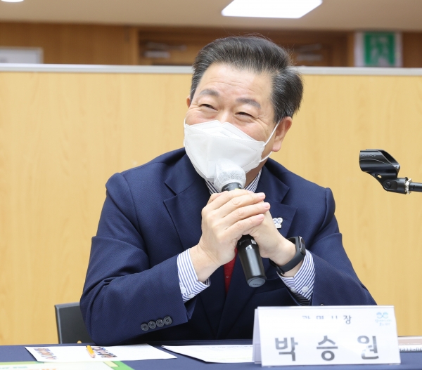 박승원 광명시장, “복지는 마음으로 하는 일” 18개 동 복지팀장 격려