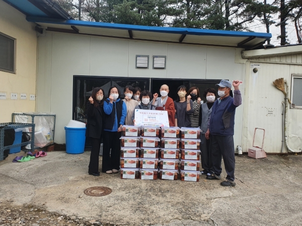 용인시 영덕2동, 대덕사서 성금 200만원·김장김치 20통‘자비의 나눔’