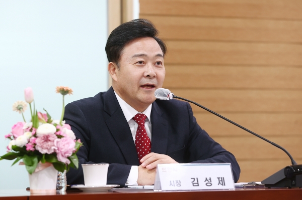 김성제 의왕시장, 임태희 경기도교육감과 함께 의왕시 교육현안 논의