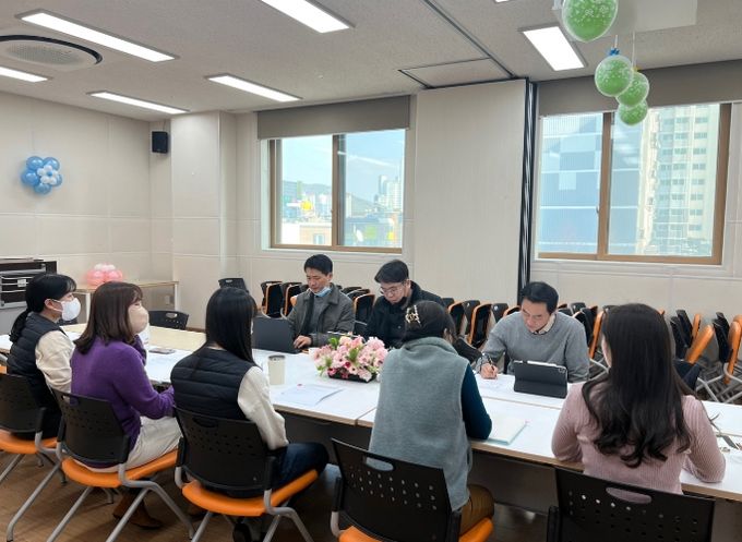 고양시-(주)네이버, ‘AI 말벗 로(老)벗 서비스’ 추진 간담회