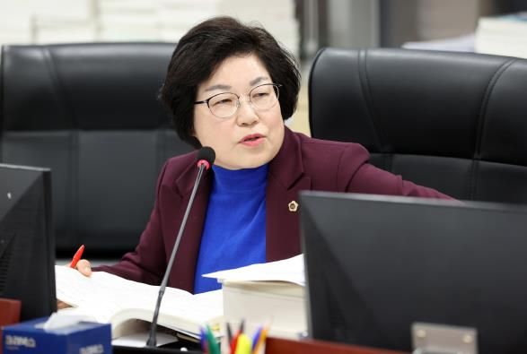 경기도의회 김옥순 의원, '고등학생 숙박형 체험학습비 지원 사업' 해외 체험학습 지원 배제 강력 질타
