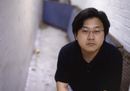 장윤현 감독