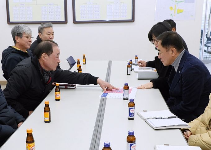 정장선 평택시장, 설 명절 맞아 전통시장 상인 격려