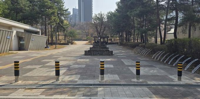 파주시, 운정호수공원 말뚝(볼라드) 정비 추진
