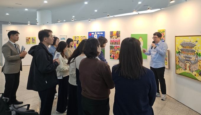 경기도, ‘장애인의 날 기념, 공직자 대상 장애예술품 도슨트 투어’ 실시