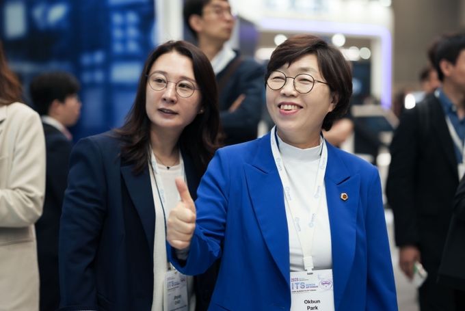 2025 수원 ITS 아태총회 개막식 참석